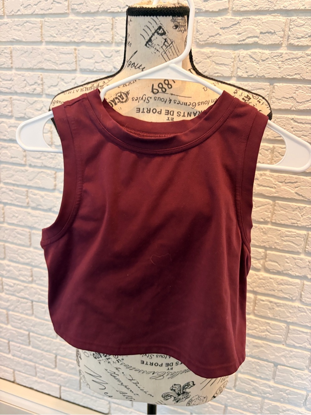 DSG Sleeveless Cropped Tank Top - Burgundy
